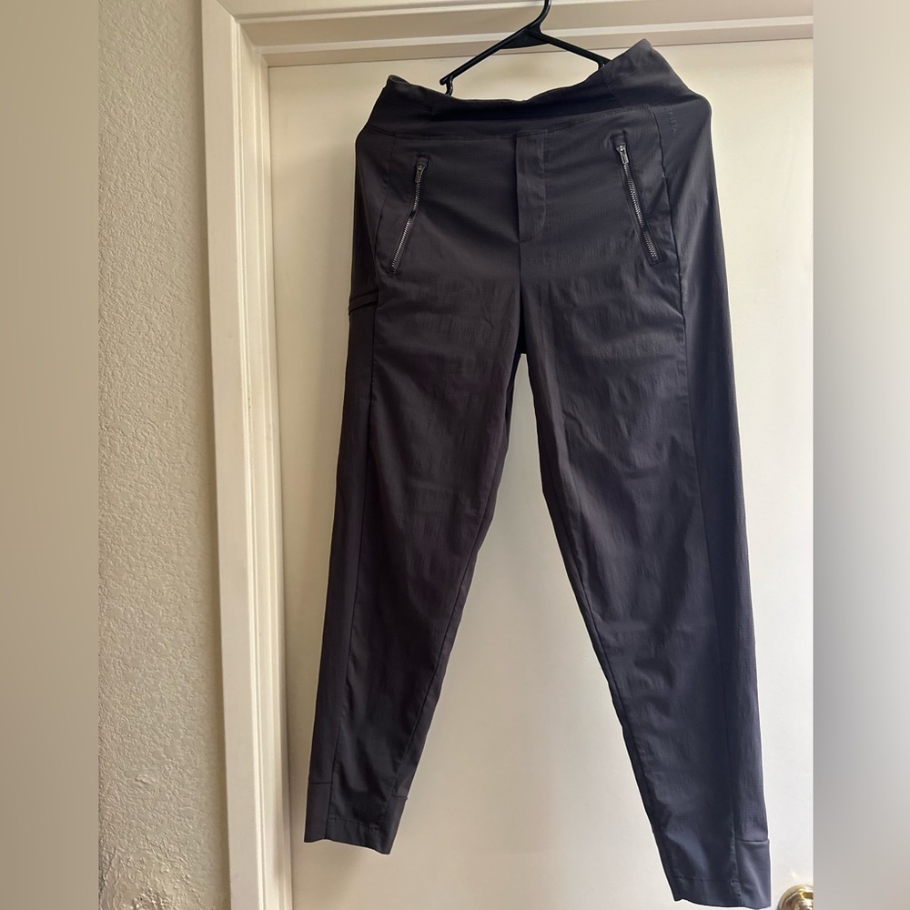 Athleta Trekkie North Jogger, Dark Grey Size 0
